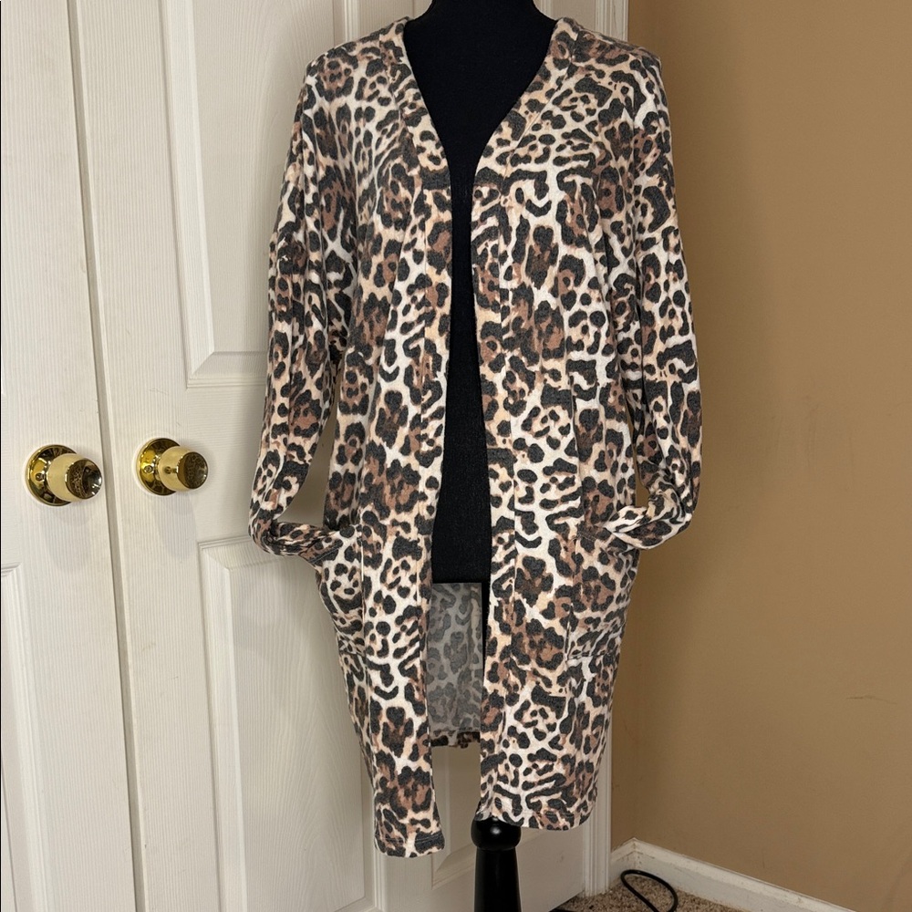 VENUS Animal Print Cardigan